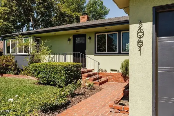 2061 N Roosevelt Avenue, Altadena, CA 91001