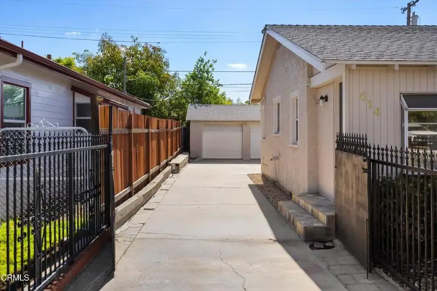614 N Lemon Avenue, Azusa, CA 91702 - #2