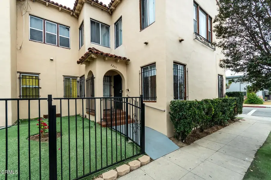 3201 W 21st Street, Los Angeles, CA 90018 - #2
