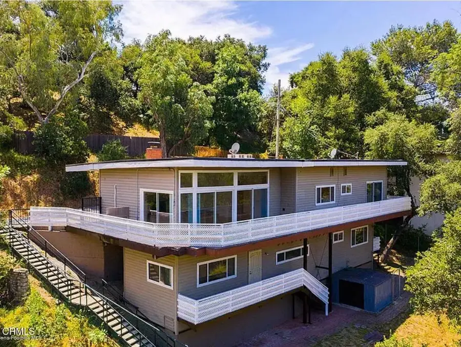 2040 Hilldale Drive, La Canada Flintridge, CA 91011 - #2