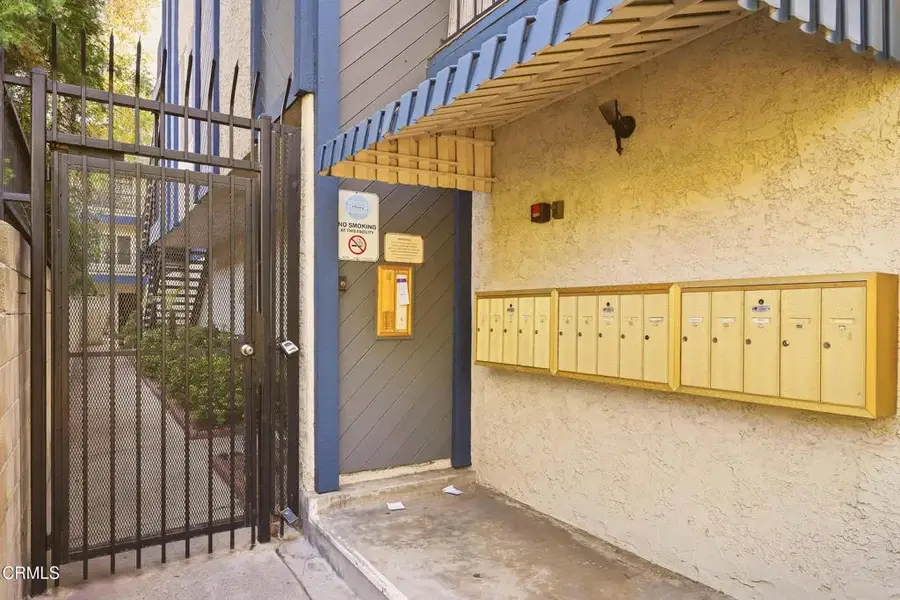 408 Burchett Street #11, Glendale, CA 91203 - #3