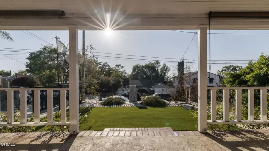 10634 Fitzroy Avenue, Tujunga, CA 91042 - #2