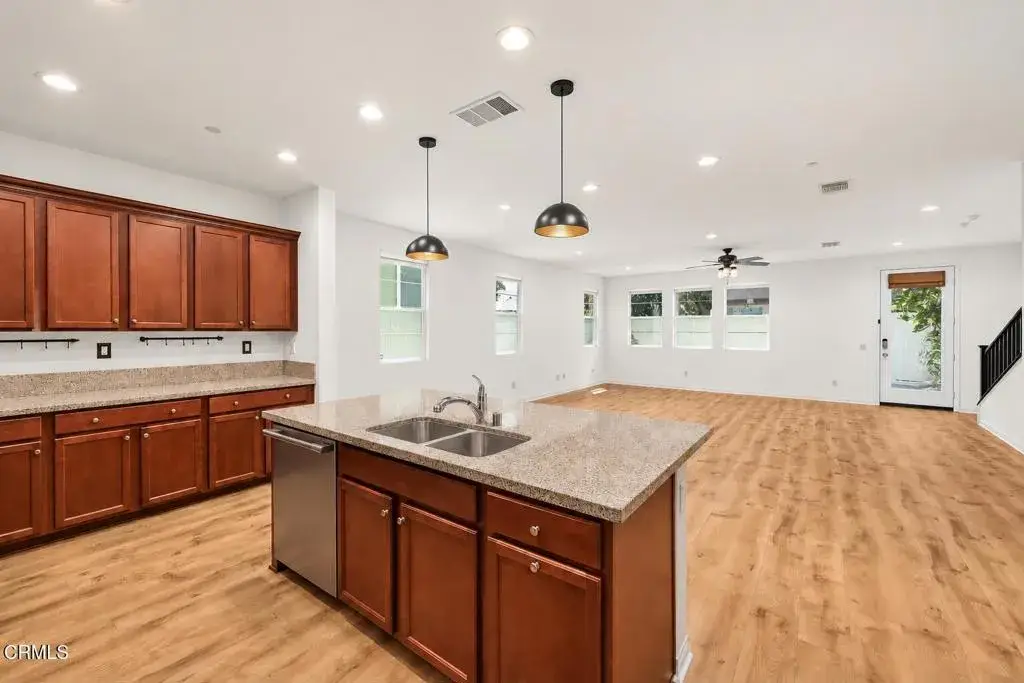 17326 Parque Vanowen Way, Lake Balboa, CA 91406 - #1