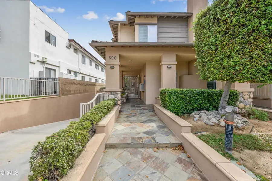 690 S Marengo Avenue #5, Pasadena, CA 91106 - #2