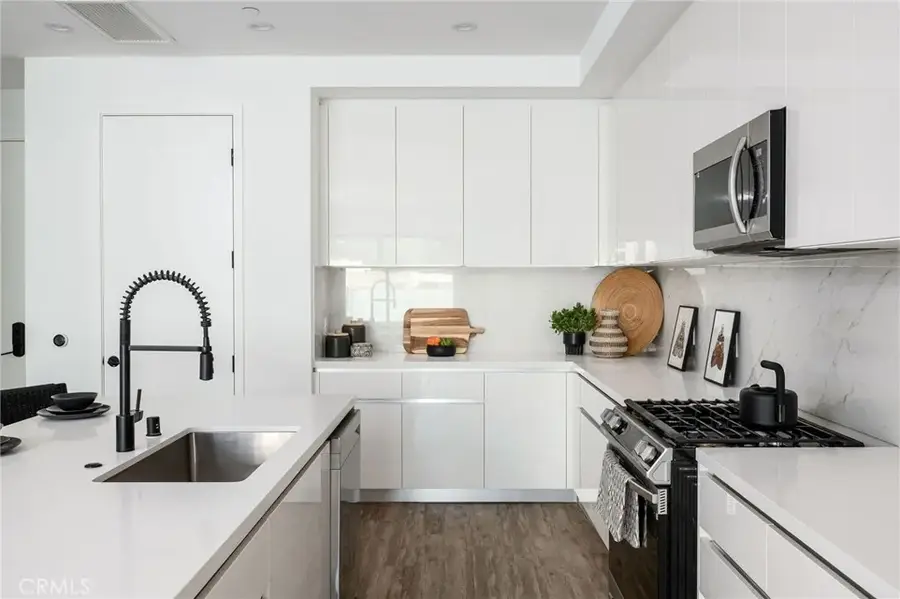 118 Astronaut Ellison S Onizuka Street #809, Los Angeles, CA 90012 - Image #2