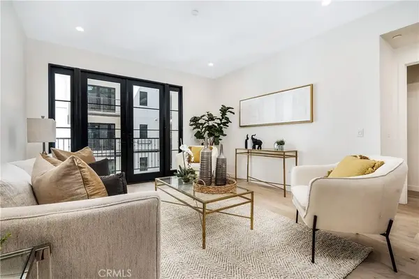 1333 S Orange Grove Avenue #201, Los Angeles, CA 90019