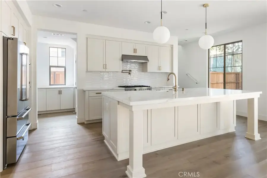 173 E Palm Street East, Altadena, CA 91001 - #2