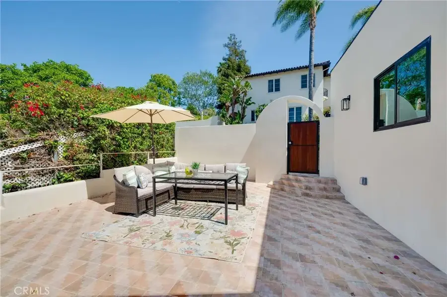 4171 Holly Knoll Drive, Los Angeles, CA 90027 - #3