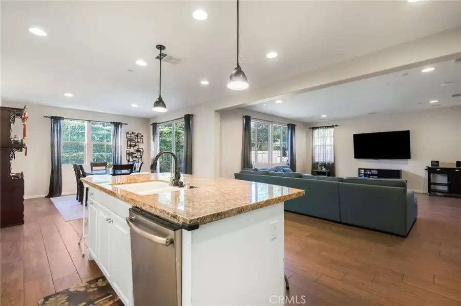885 E Manresa, Azusa, CA 91702 - #3