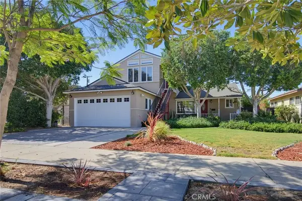 12520 Stagg Street, Los Angeles, CA 91605