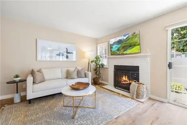 1866 Rory Lane #2, Simi Valley, CA 93063