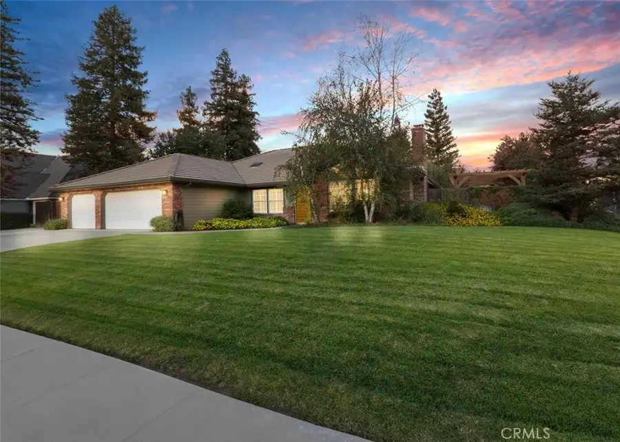 685 E Chevy Chase Drive, Tulare, CA 93274 - Image #2