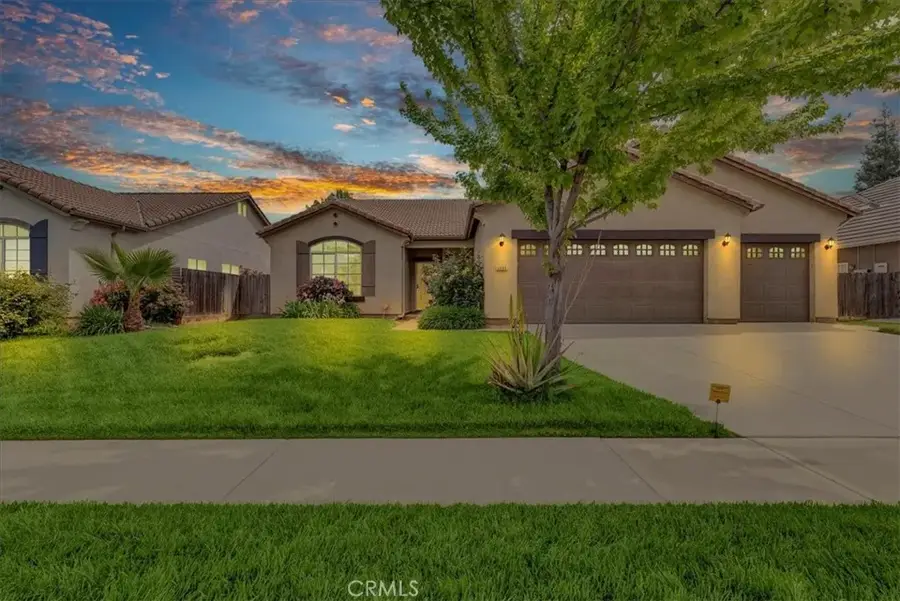 3000 S Arkle Street, Visalia, CA 93292 - #3