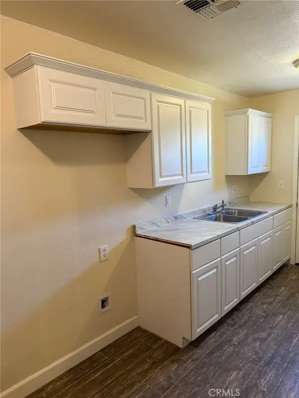 1318 Washington Avenue, Bakersfield, CA 93308