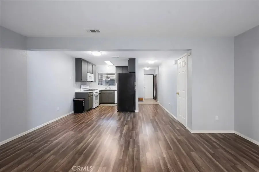 225 Village Circle, Lompoc, CA 93436 - Image #2