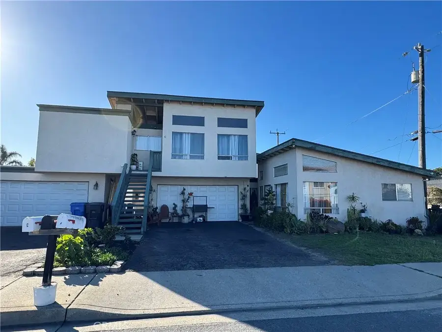 590 S 6th, Grover Beach, CA 93433 - #3