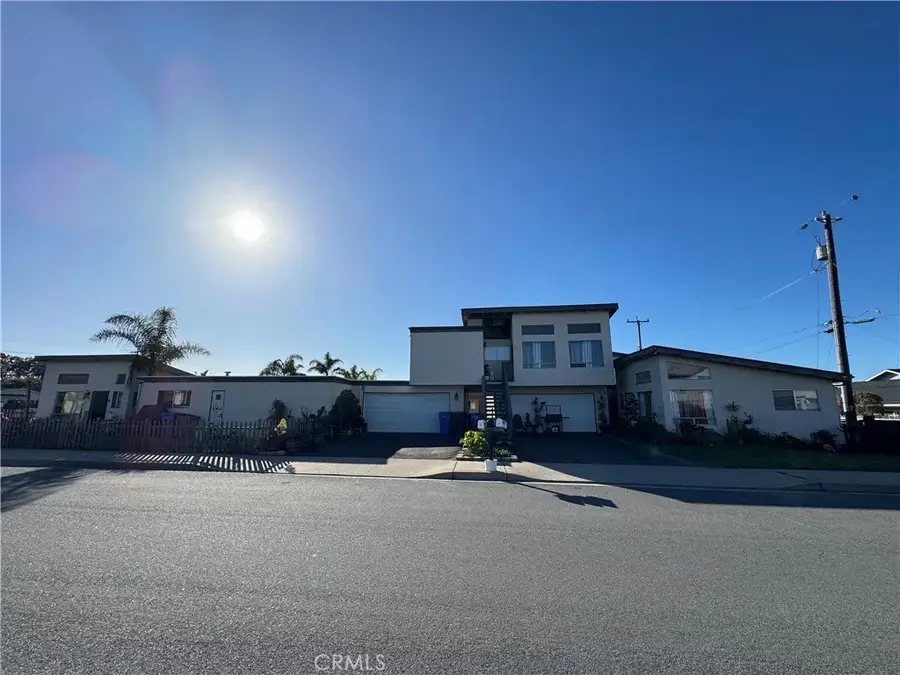 590 S 6th, Grover Beach, CA 93433 - #2
