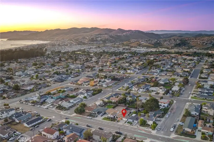555 Newport Avenue, Grover Beach, CA 93433 - #2