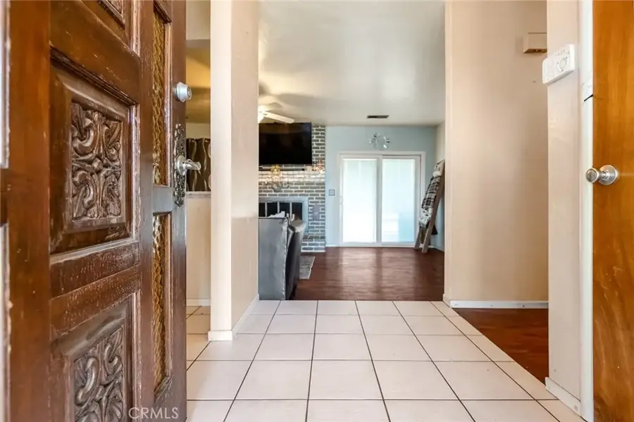 916 E Royal Ann, Tulare, CA 93274 - #2