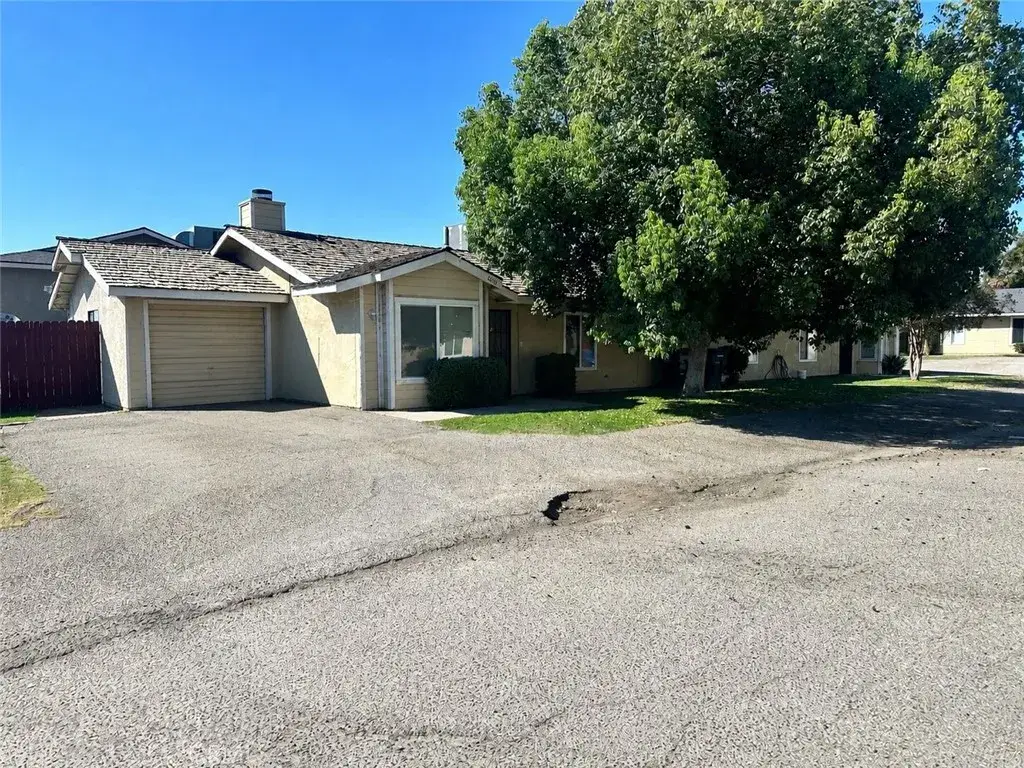 6011 Hill Dale, Bakersfield, CA 93306 - #1