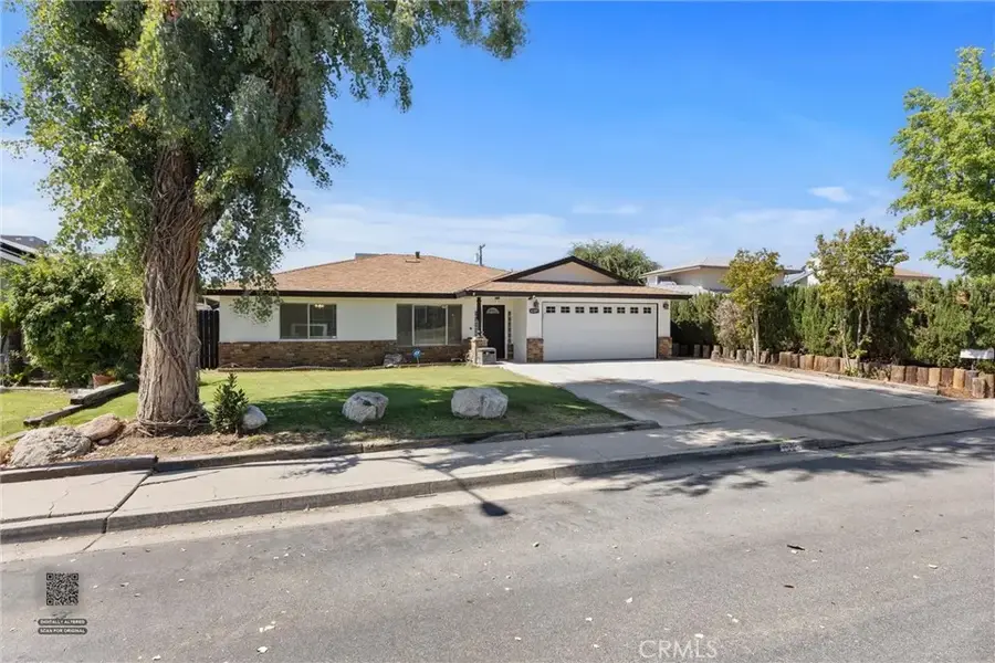 4209 Coronado Avenue, Bakersfield, CA 93306 - #2