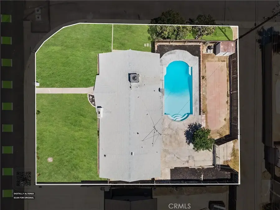 2725 University Avenue, Bakersfield, CA 93306 - #3