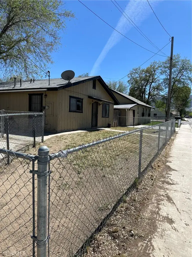 229 W D, Tehachapi, CA 93561 - #3