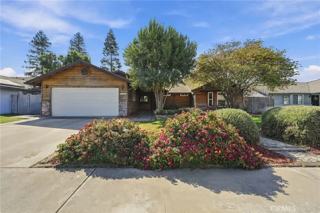 2149 W Della, Porterville, CA 93257 - #1