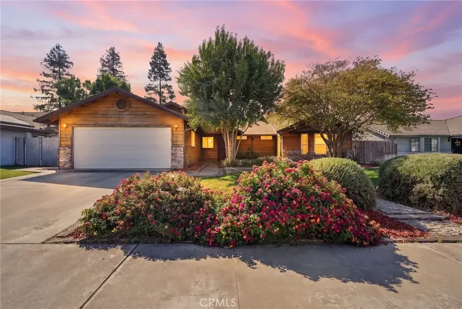 2149 W Della, Porterville, CA 93257 - #2