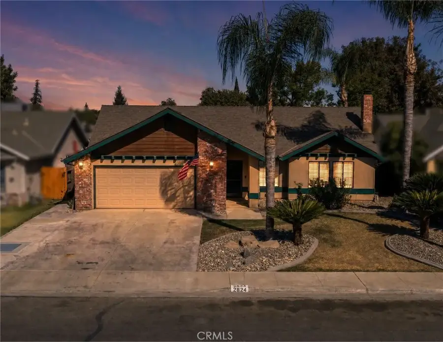 2824 W Hemlock Court, Visalia, CA 93277 - #2
