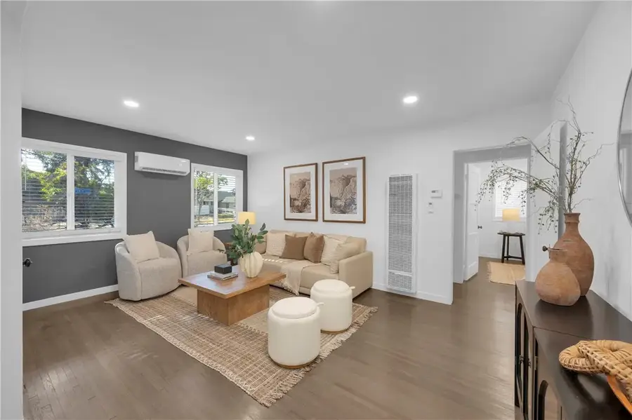 101 E 35th, Long Beach, CA 90807 - #2