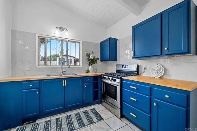 5074 La Paz Drive, San Diego, CA 92113 - Image #2