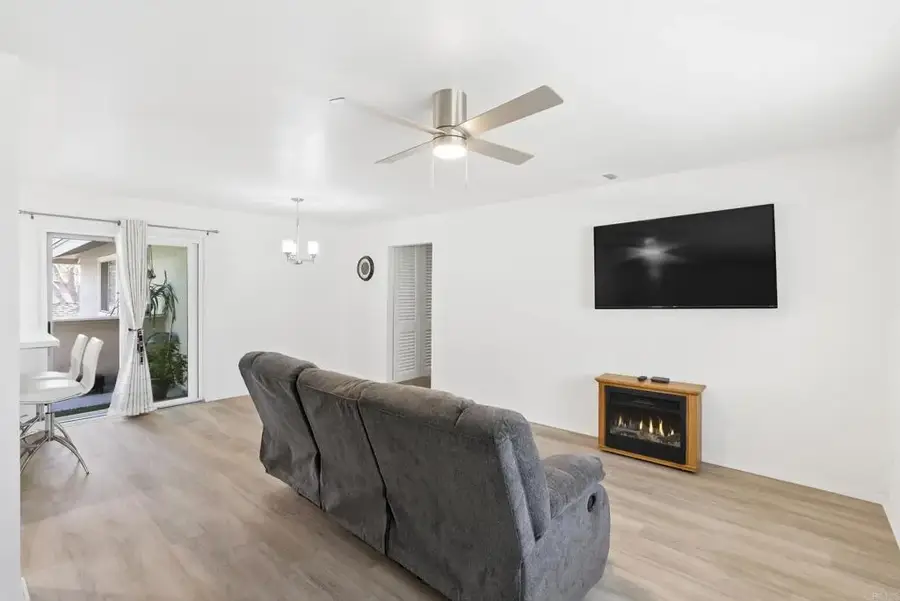 913 Amistad Ct #D, El Cajon, CA 92019 - Image #2