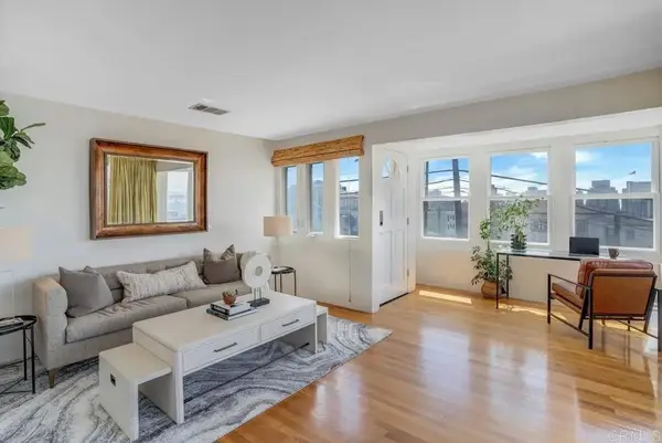 2204 Albatross Street, San Diego, CA 92101