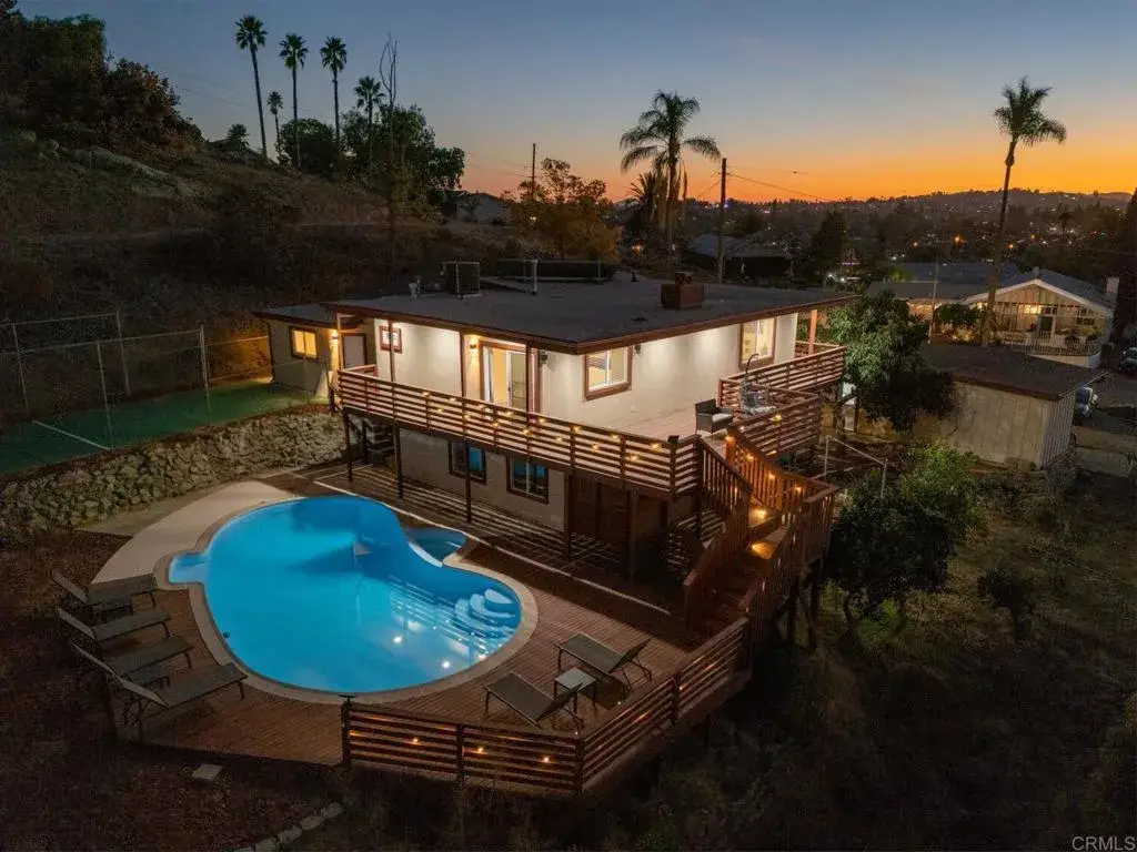 112 Encanto Drive, Escondido, CA 92027 - Image #1