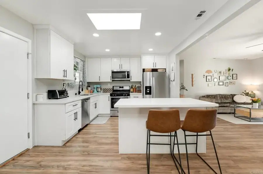 6368 Lake Atlin Avenue, San Diego, CA 92119 - Image #2