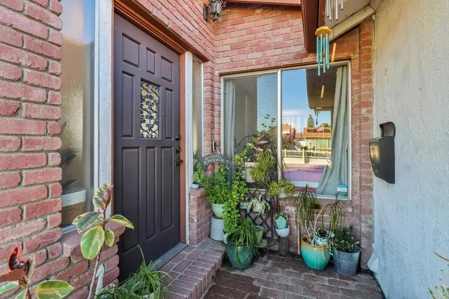 10710 Foxwood Road, San Diego, CA 92126 - Image #3