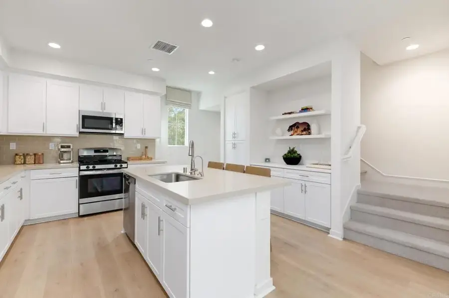 319 Lagoon Way, Santee, CA 92071 - Image #2