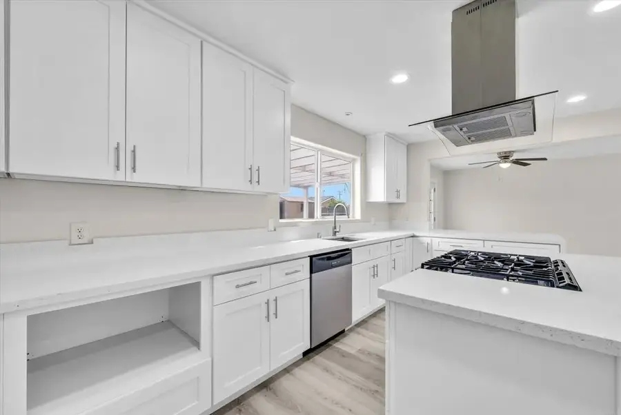 547 N Fillmore Avenue, Rialto, CA 92376 - #3