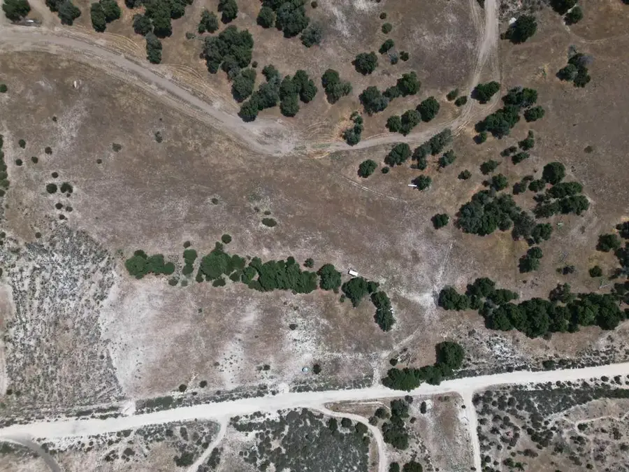 Avenida De Robles Verdes, Boulevard, CA 91905 - Image #2