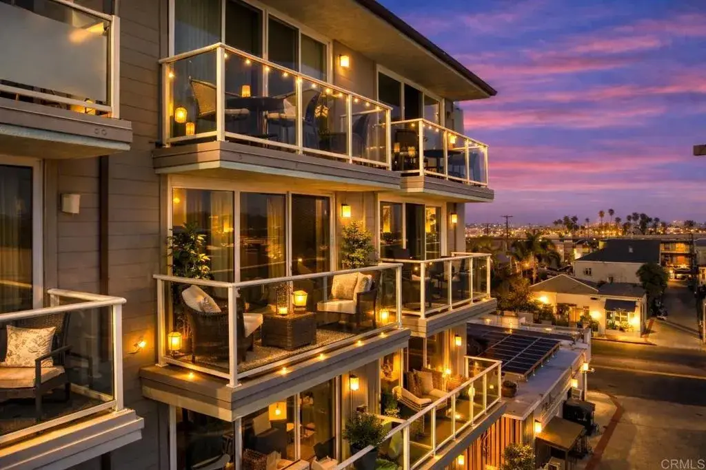 725 Redondo Court #27, San Diego, CA 92109 - Image #1