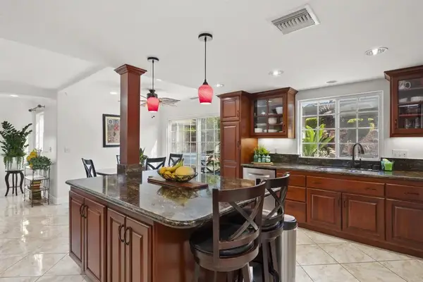 4627 Huggins Street, University City, CA 92122