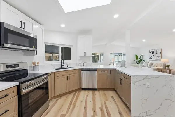 8975 Lawrence Welk Drive #SPC 446, Escondido, CA 92026