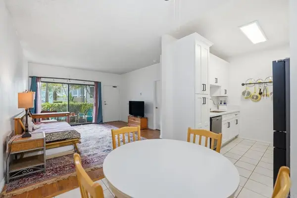 8310 Regents Road #1E, San Diego, CA 92122