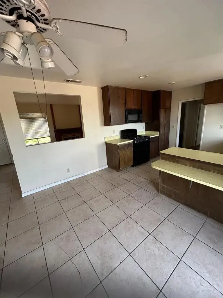 15170 Kingsway Drive, Lake Elsinore, CA 92530 - #2