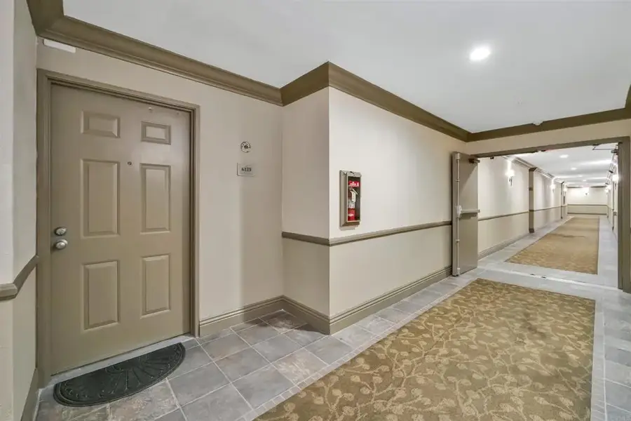 3550 Lebon Dr #6123, San Diego, CA 92122 - #3