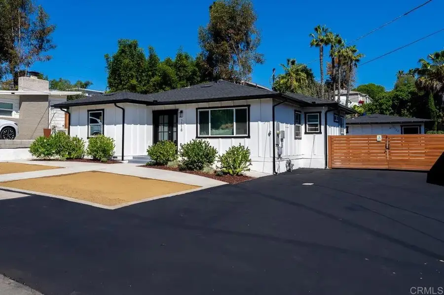 7118 Stanford Ave., La Mesa, CA 91942 - #2