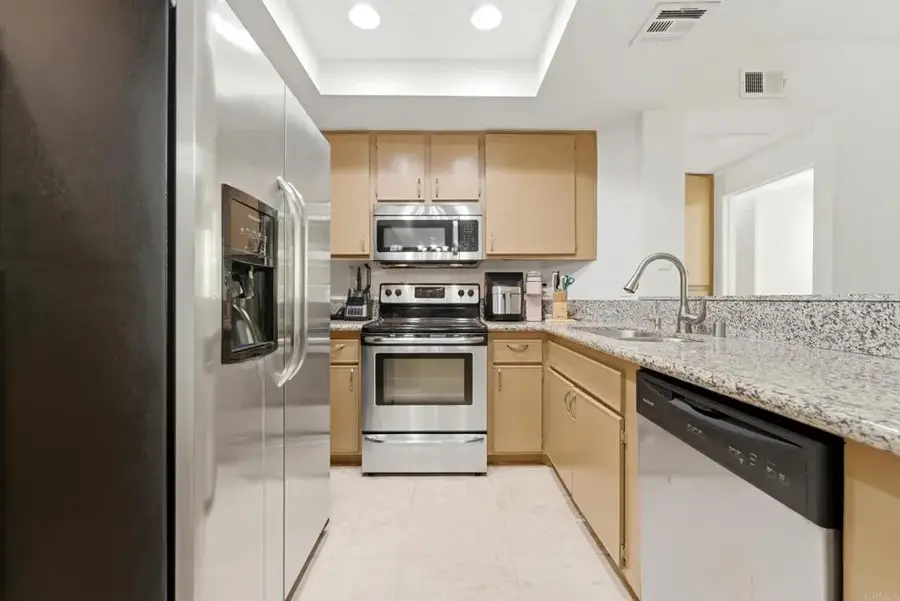680 Camino De La Reina #2201, San Diego, CA 92108 - #2