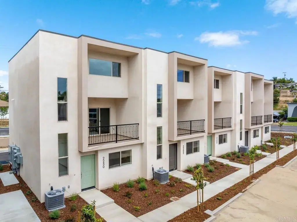 2244 Calle Chanate, San Diego, CA 92139 - #1