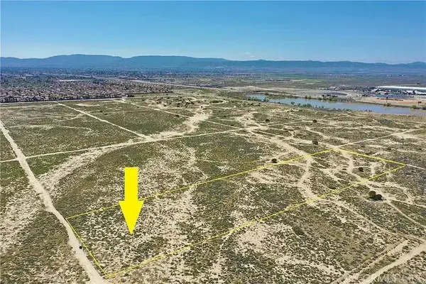 15 Vic, Lancaster, CA 93534